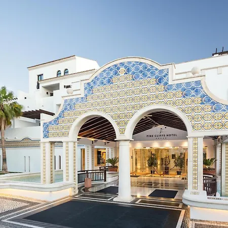 Pine Cliffs Hotel, A Luxury Collection Resort, Algarve アルブフェイラ