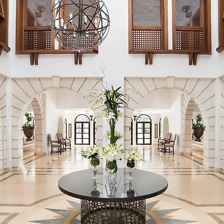 Отель Pine Cliffs Hotel, A Luxury Collection Resort, Algarve