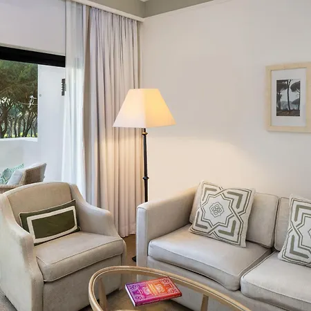 Отель Pine Cliffs Hotel, A Luxury Collection Resort, Algarve Албуфейра